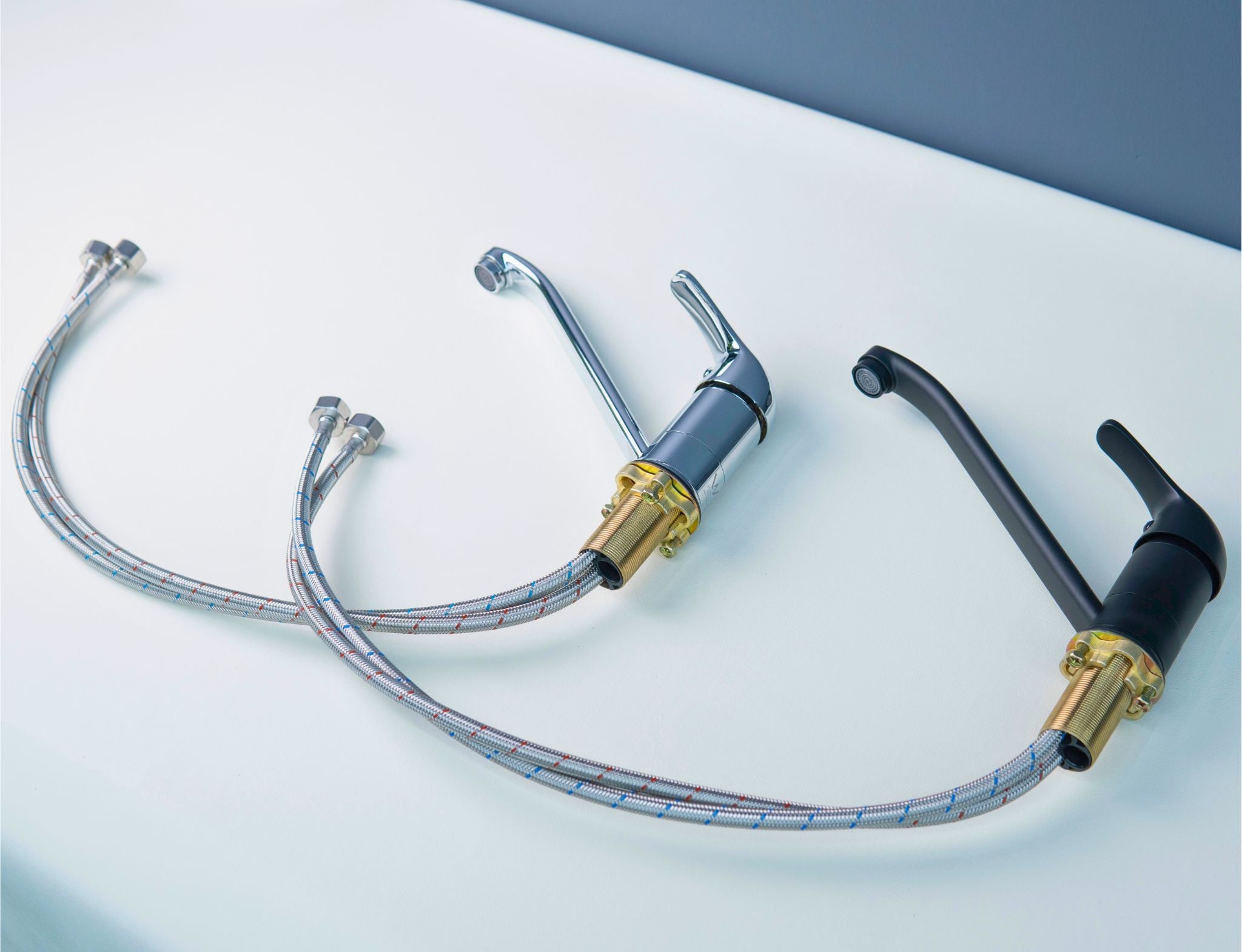 Luana Interiors - Kitchen Laundry Sink Mixer in 2 Selectable Colors (Swivel Spout)
